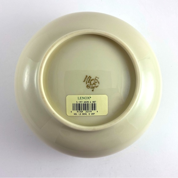 Vintage Lenox Ivory Holiday Large Bowl Scalloped Gold Trim 8" Serving Bowl - Picture 5 of 8